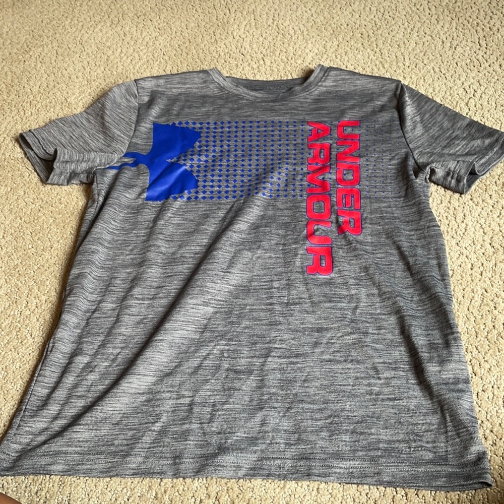 Under Armour  T-shirt